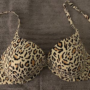 Shade and Shore cheetah bikini top